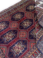 7x5 Authentic Handwoven Rug – Legacy Collection