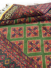 4x6 Traditional Sovereign Rug – Handwoven in Afghanistan